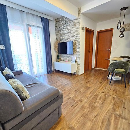 Amari Apartment Стариград-Пакленица Стая снимка