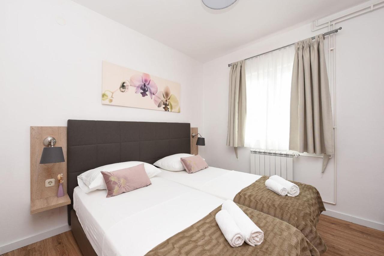 Amari Apartment Стариград-Пакленица Екстериор снимка