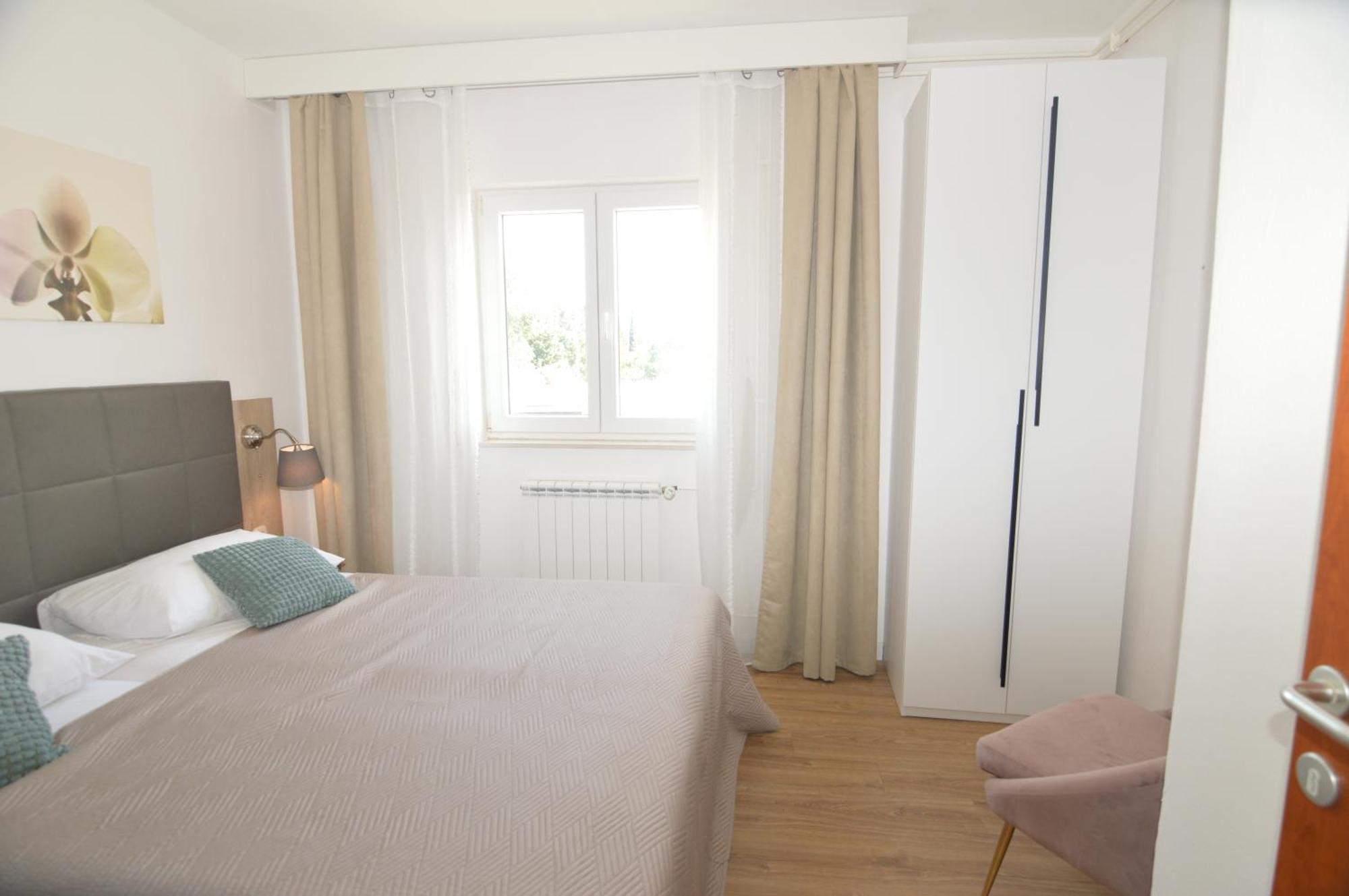 Amari Apartment Стариград-Пакленица Екстериор снимка